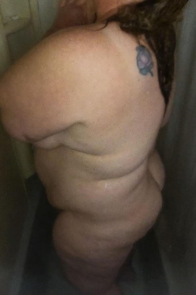 Squeaky Clean - Screenshot 1 of 4 - BBW