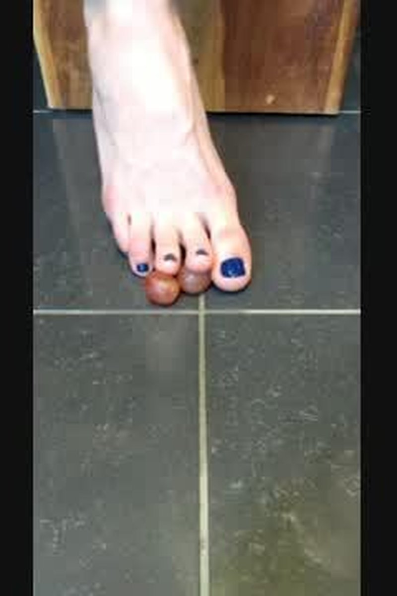 Barefoot Grape Squeeze - Screenshot 1 of 4 - Crush With The Feet