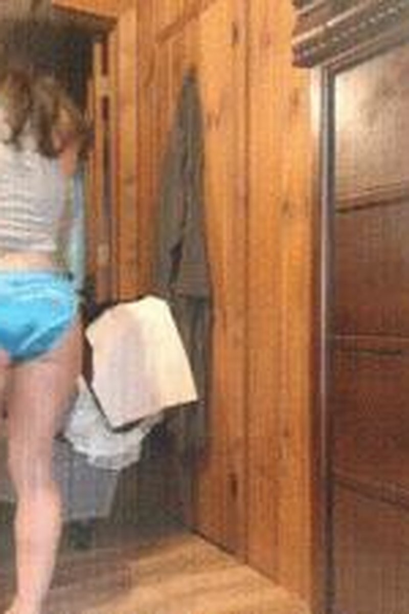 Seductive Topless JOI Dance - Screenshot 1 of 4 - Belly Fetish