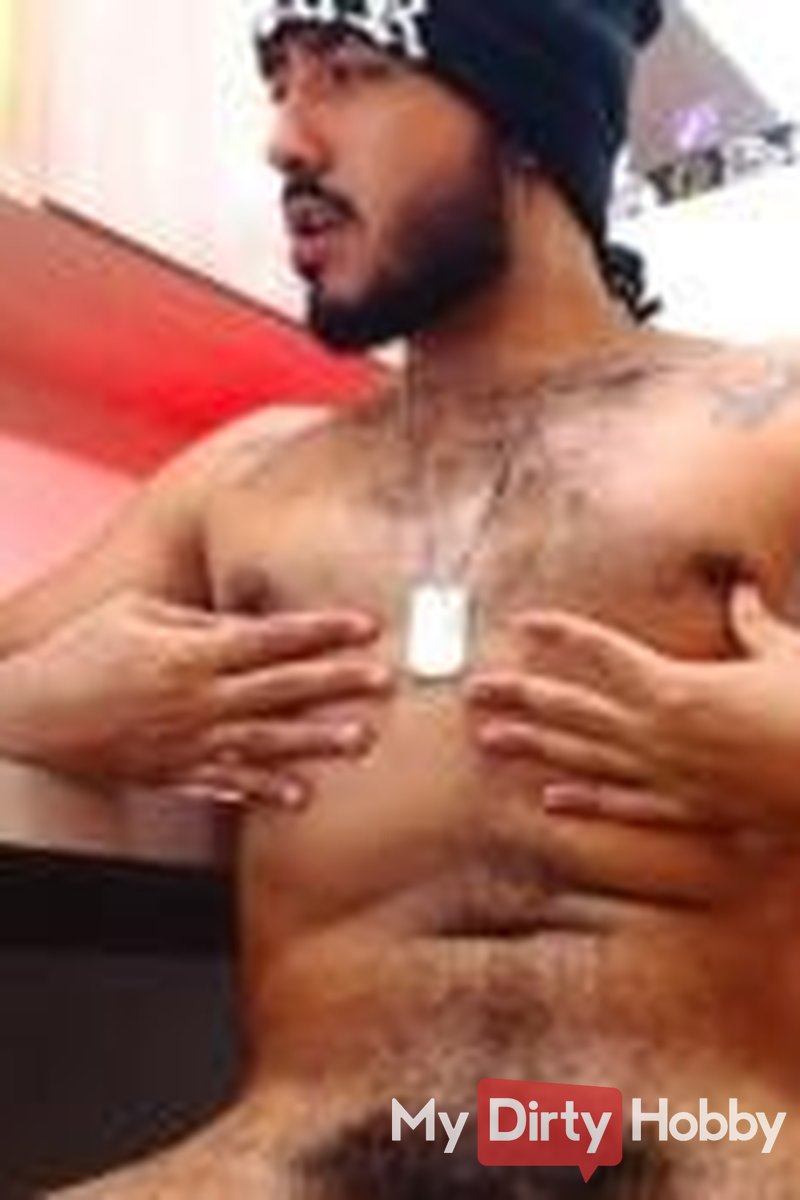 Nipple Play - Screenshot 1 of 4 - Bigdaddybx