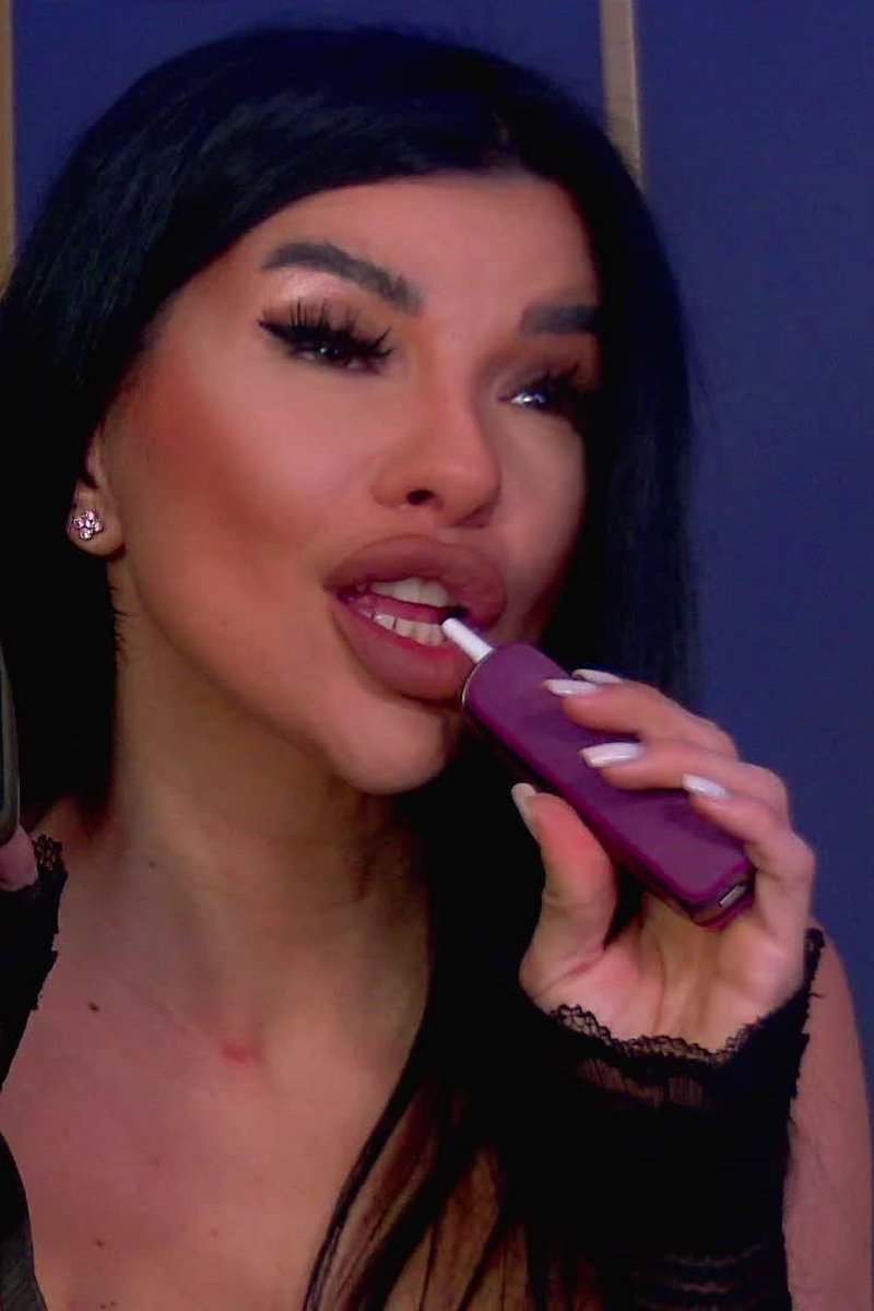 Sensual Teasing - Screenshot 1 of 4 - Brown Hair (Female)