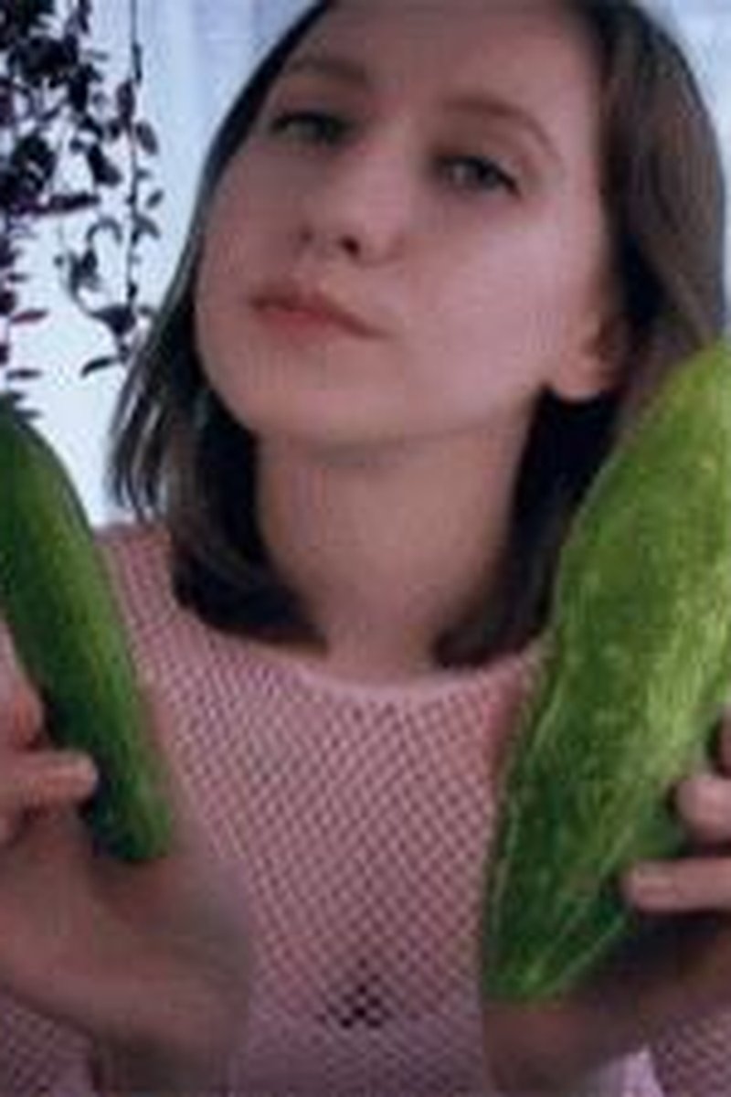 Tiny Cucumber Dick - Screenshot 1 of 4 - Brown Hair