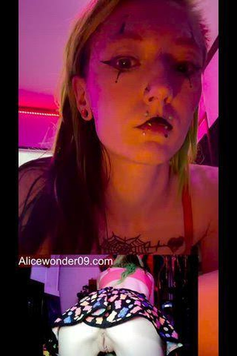 First Sneeze Vid - Screenshot 1 of 4 - Twisted Alice