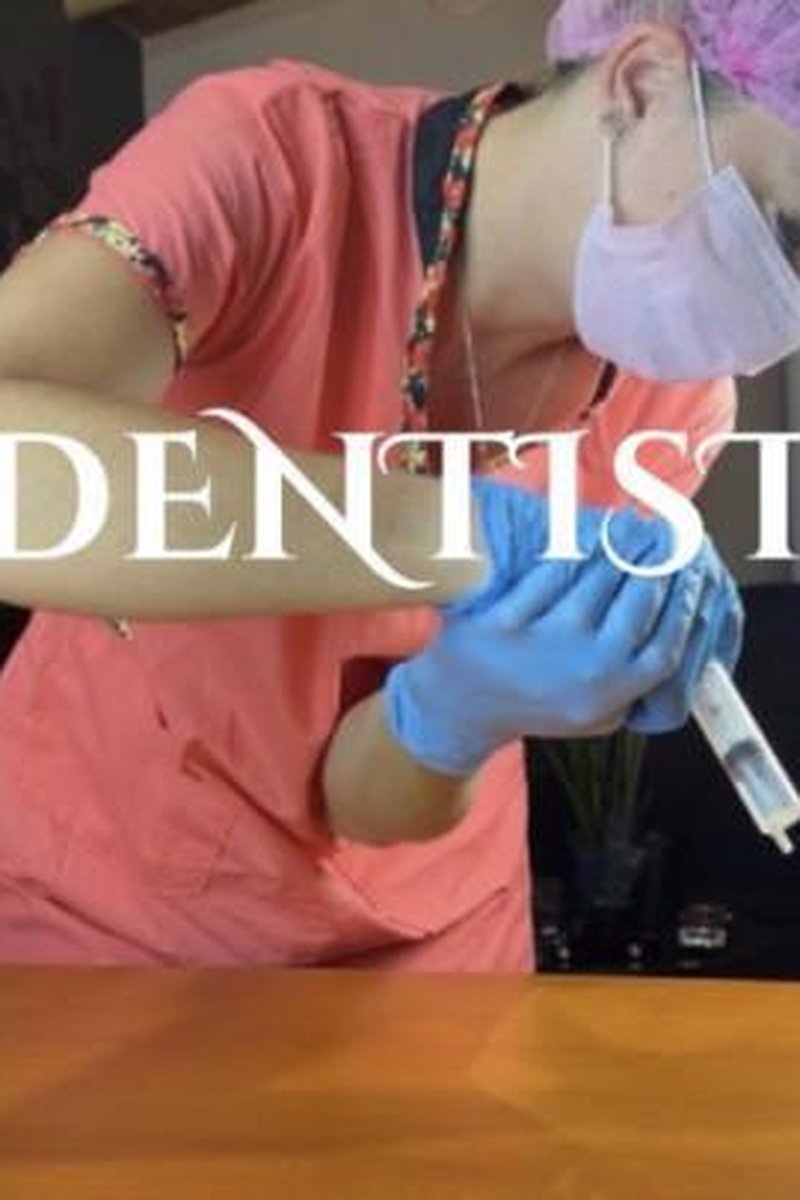Dentist Exam - Screenshot 1 of 4 - Costume