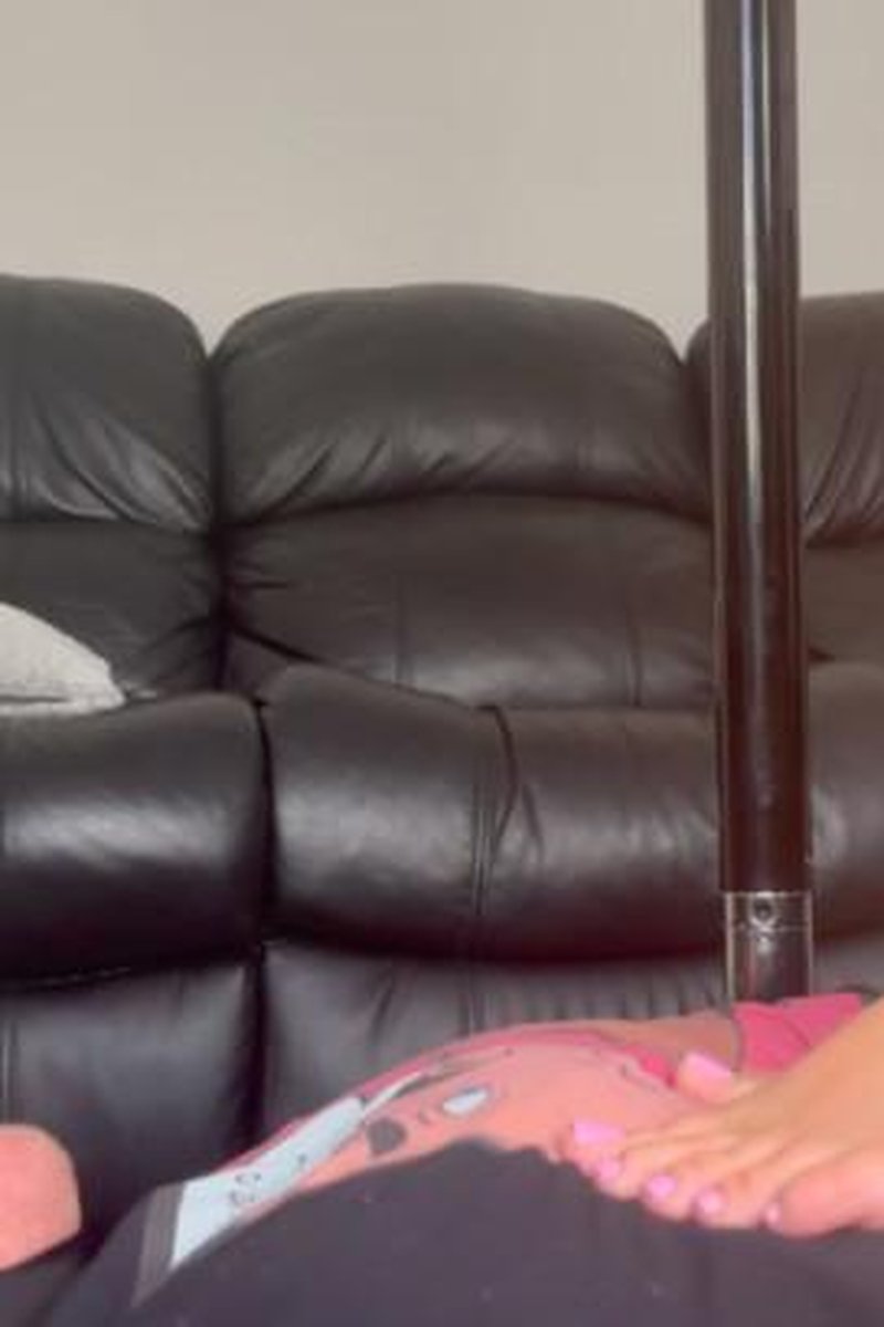 Barefoot Trampling 2 - Screenshot 1 of 4 - Foot Fetish