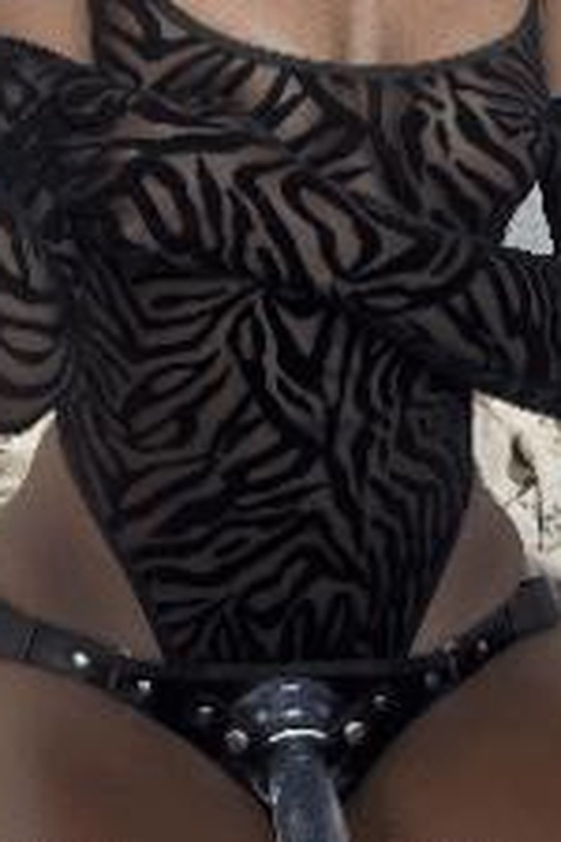 Caught U Staring - Screenshot 1 of 4 - Body Worship