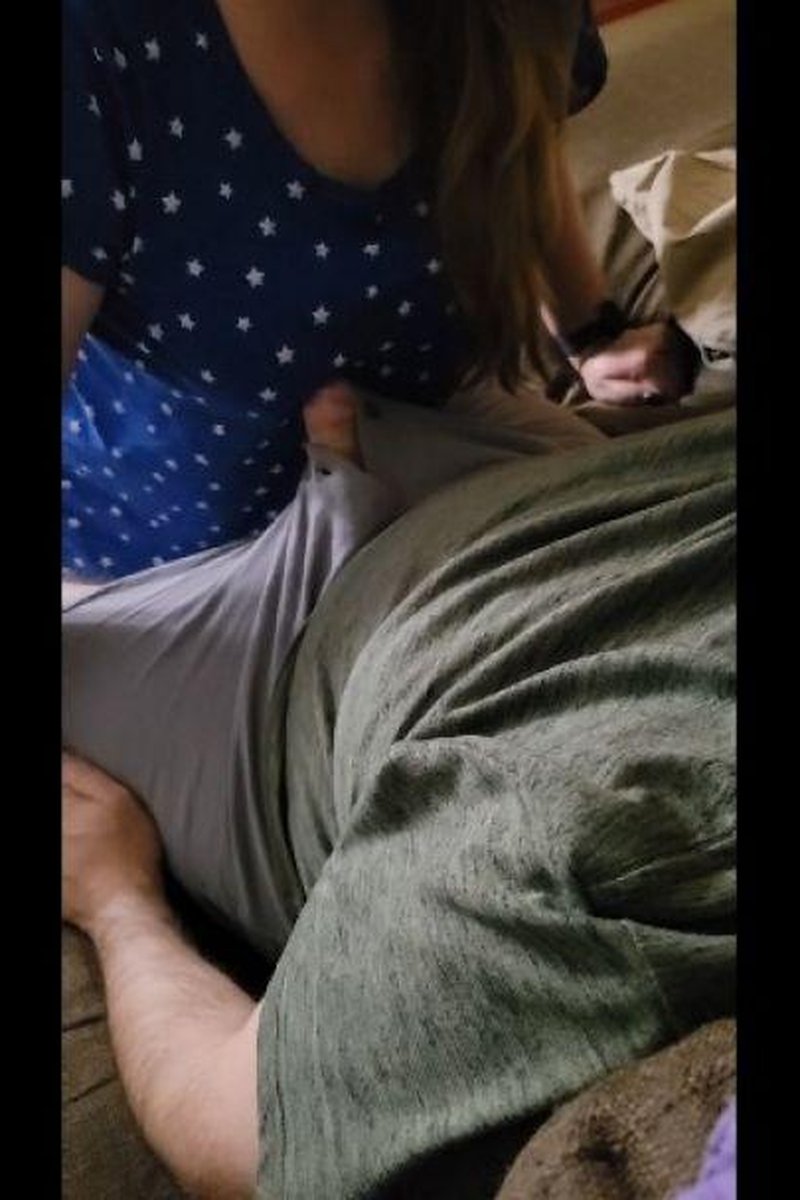 Swallowing - Screenshot 1 of 4 - Blowjob