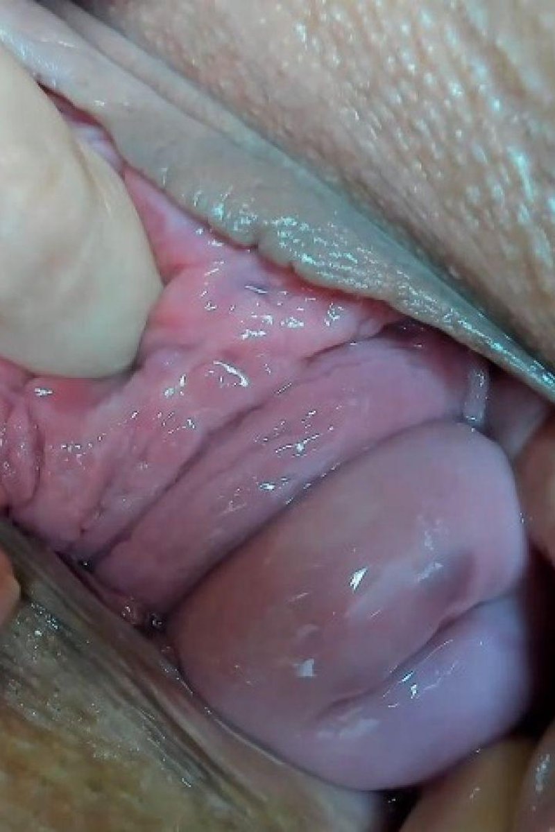 Andrada Peehole - Screenshot 1 of 4 - Bigpussy