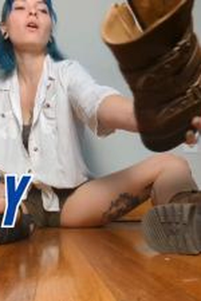 Smelly Boot Interrogation - Screenshot 1 of 4 - Boots