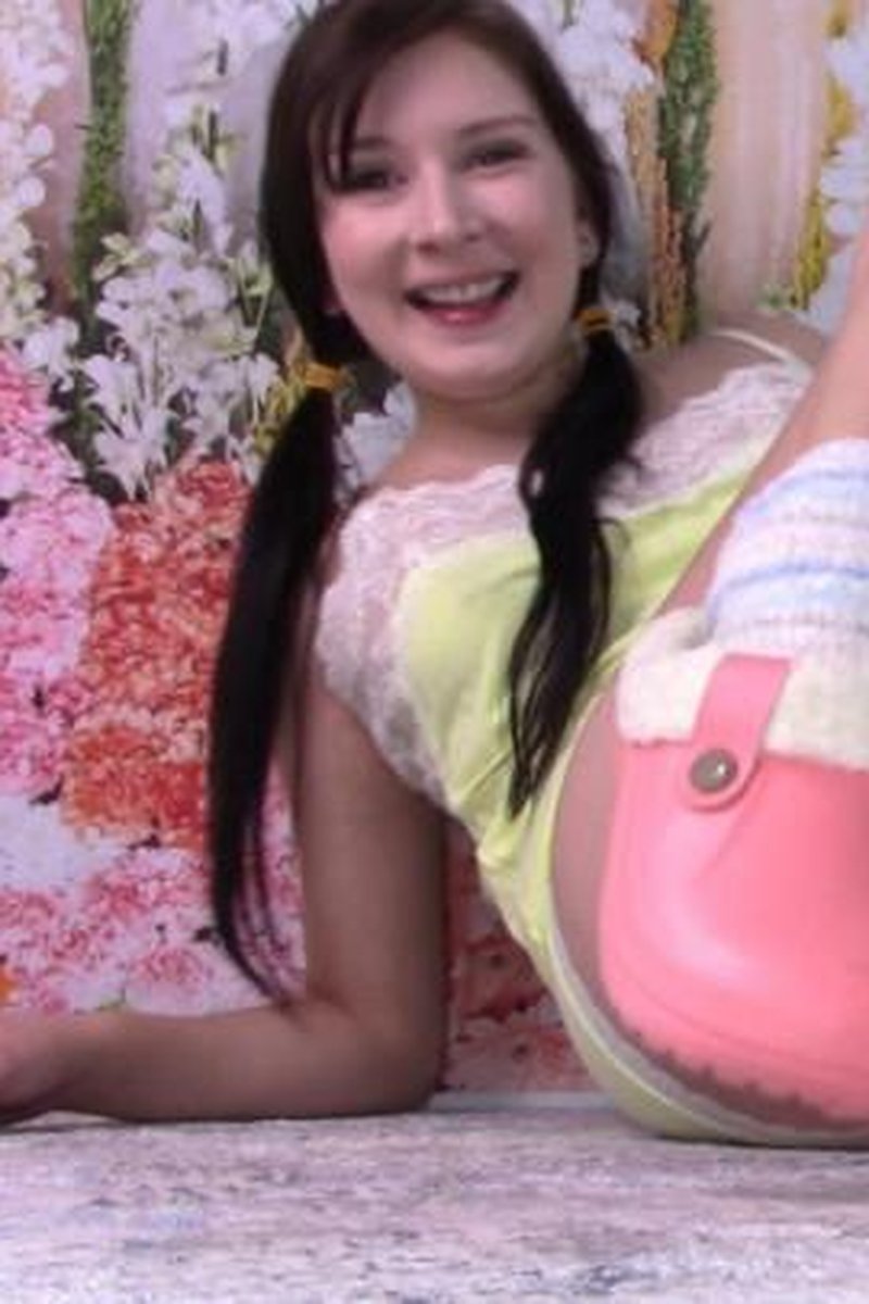 Fuzzy Socks - Screenshot 1 of 4 - Foot Fetish