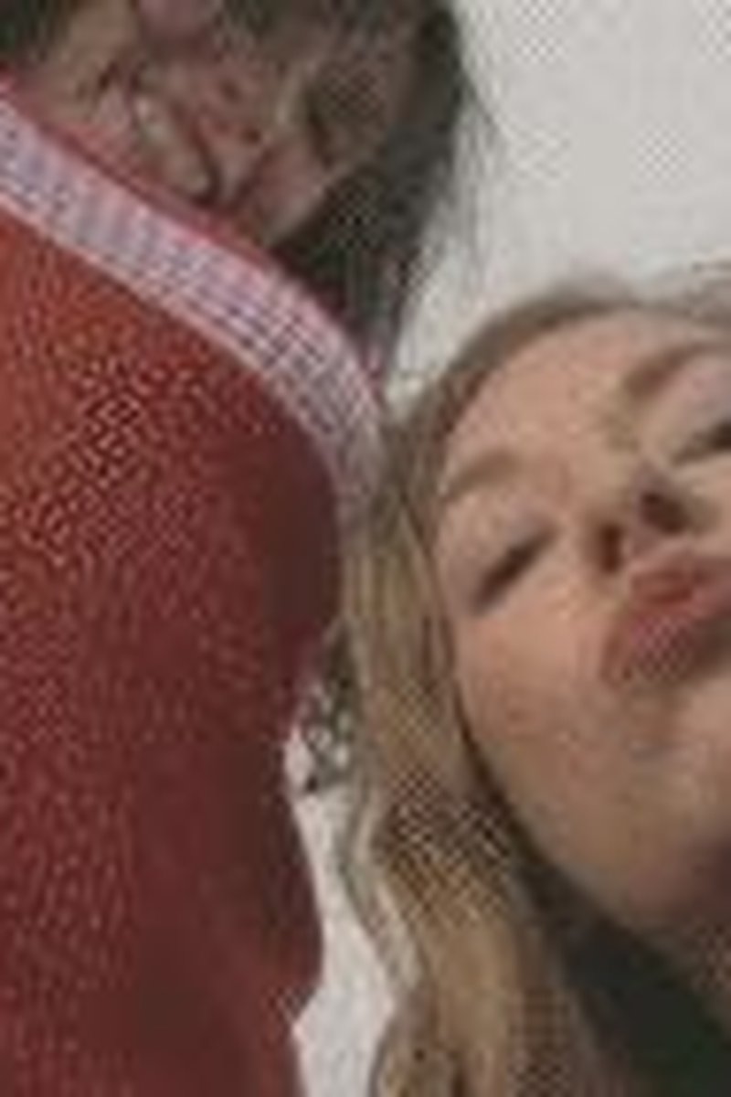 Pee Funnel Duo - Screenshot 1 of 4 - Golden Shower