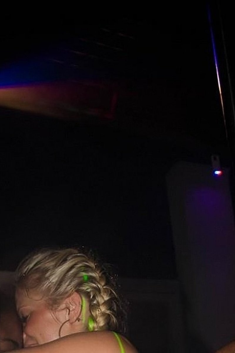 Wet T-Shirt Competition 101 - Screenshot 1 of 4 - Babes