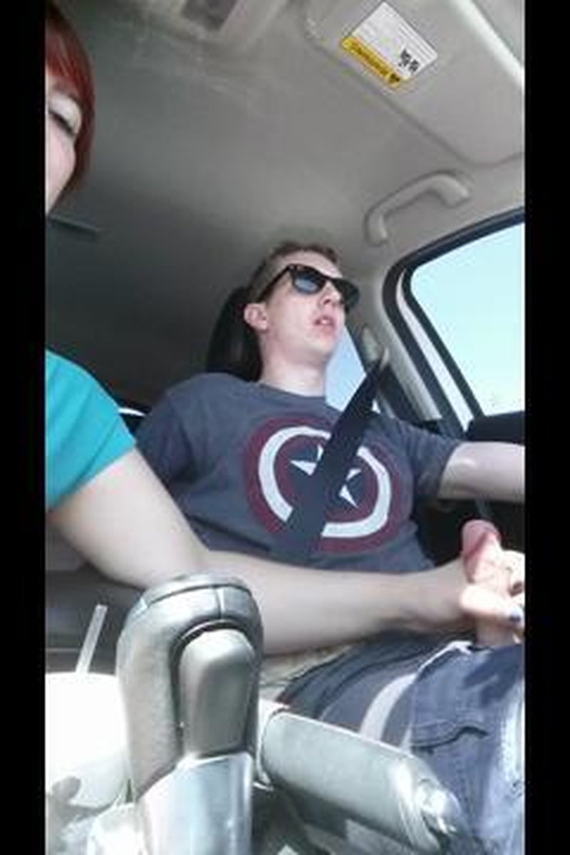 Handjob In Car - Screenshot 1 of 4 - Car