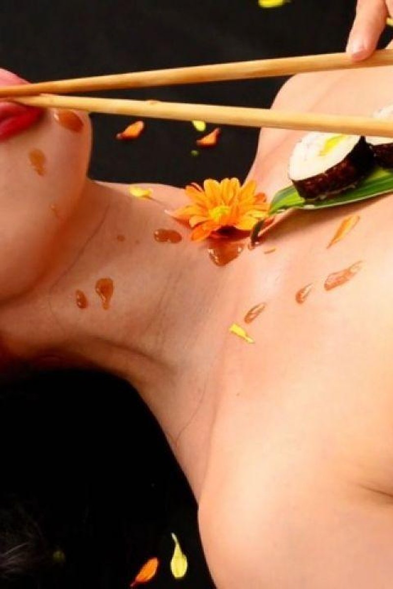 Bon Appetit - Screenshot 1 of 4 - Erotica