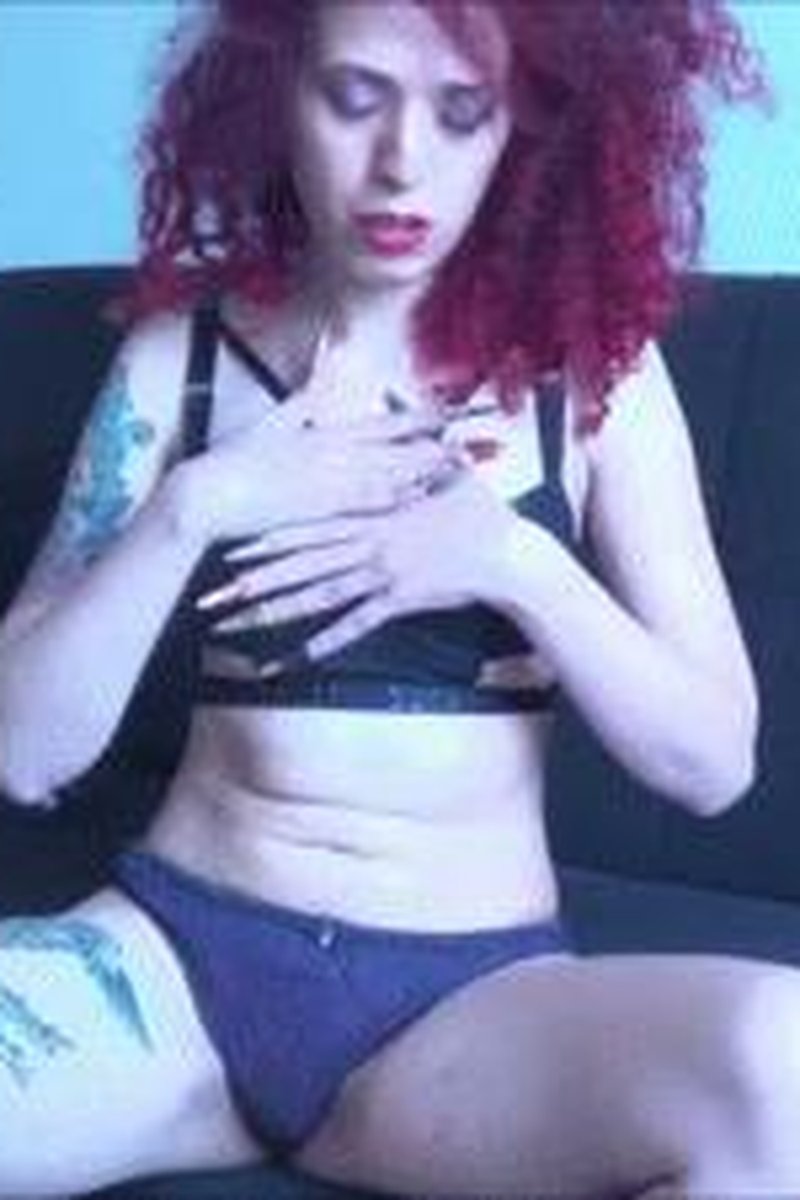 Hot Smoking **** - Screenshot 1 of 4 - Babes