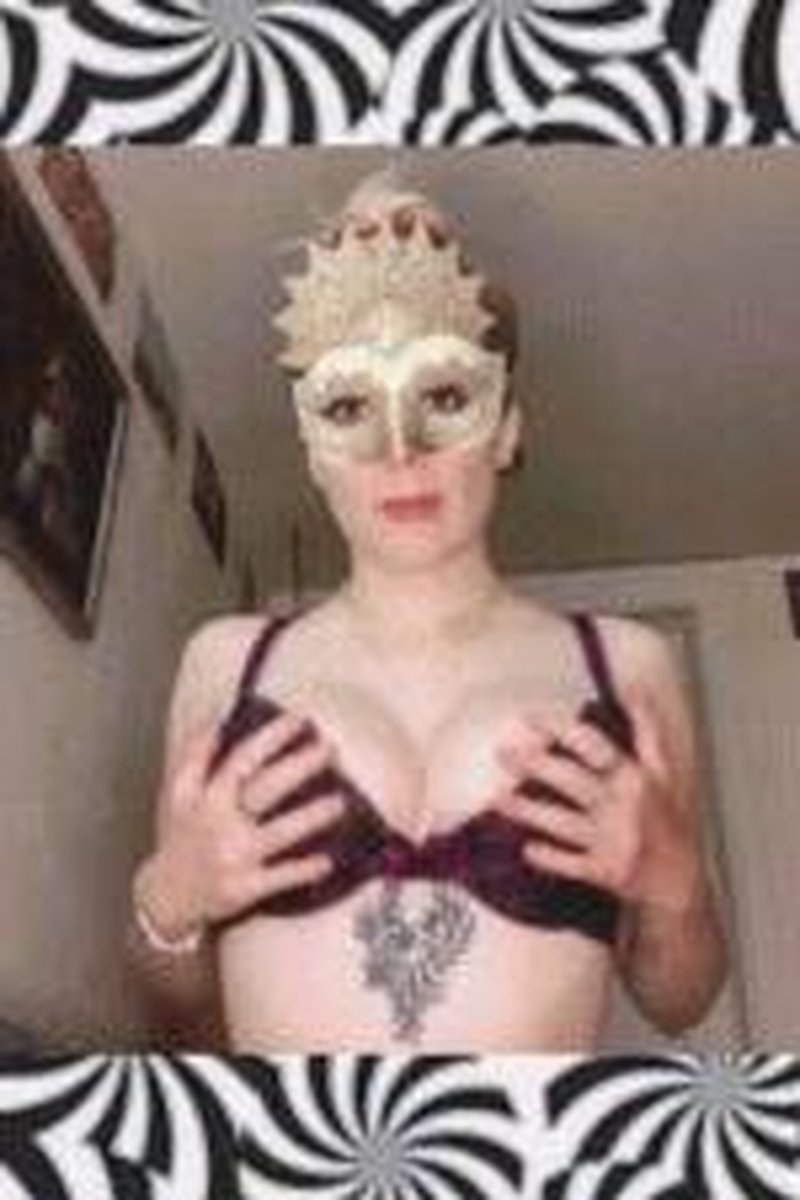 Bouncing Tits **** - Screenshot 1 of 4 - Addiction Fetish