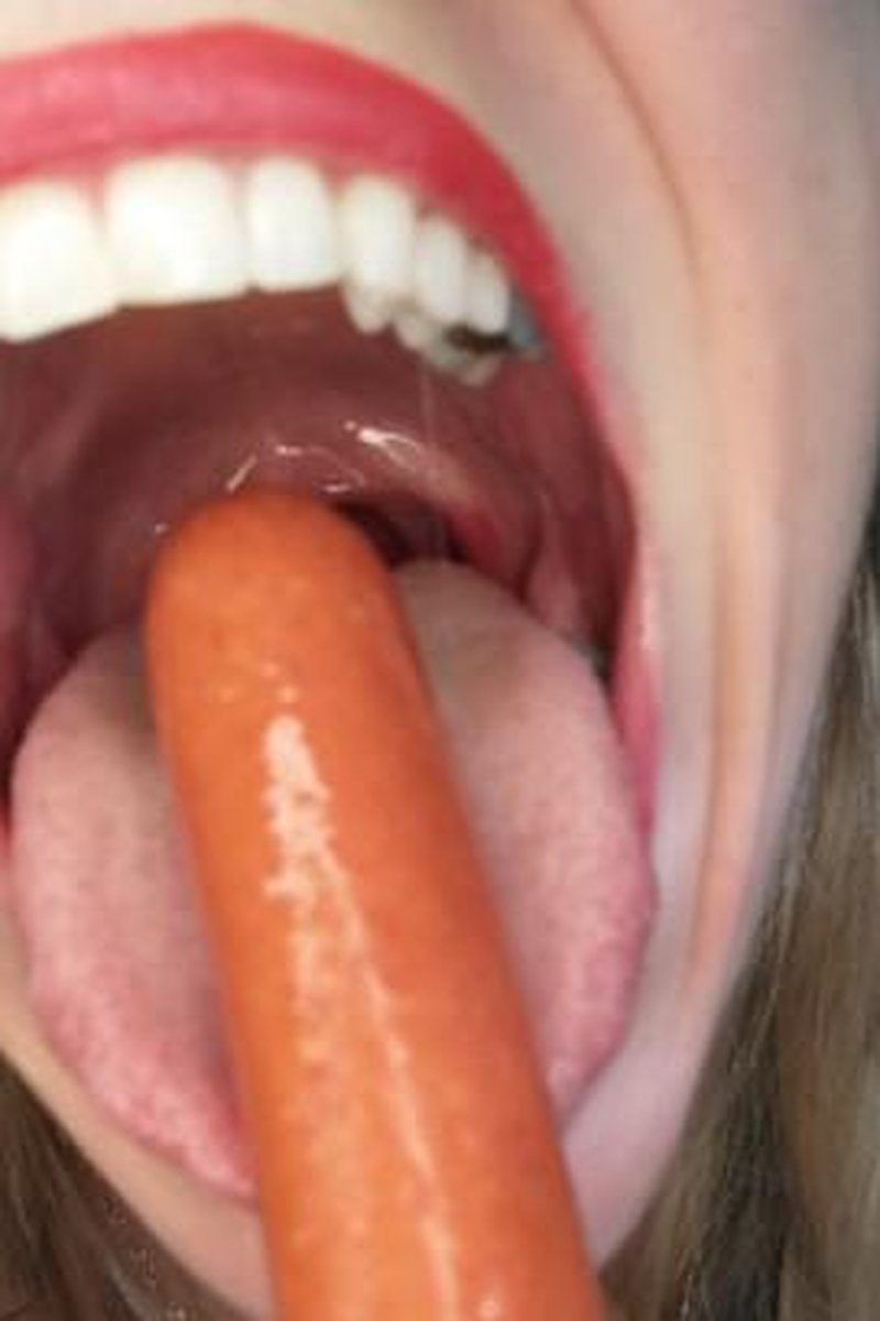 Hotsucking - Screenshot 1 of 4 - Cum Drip