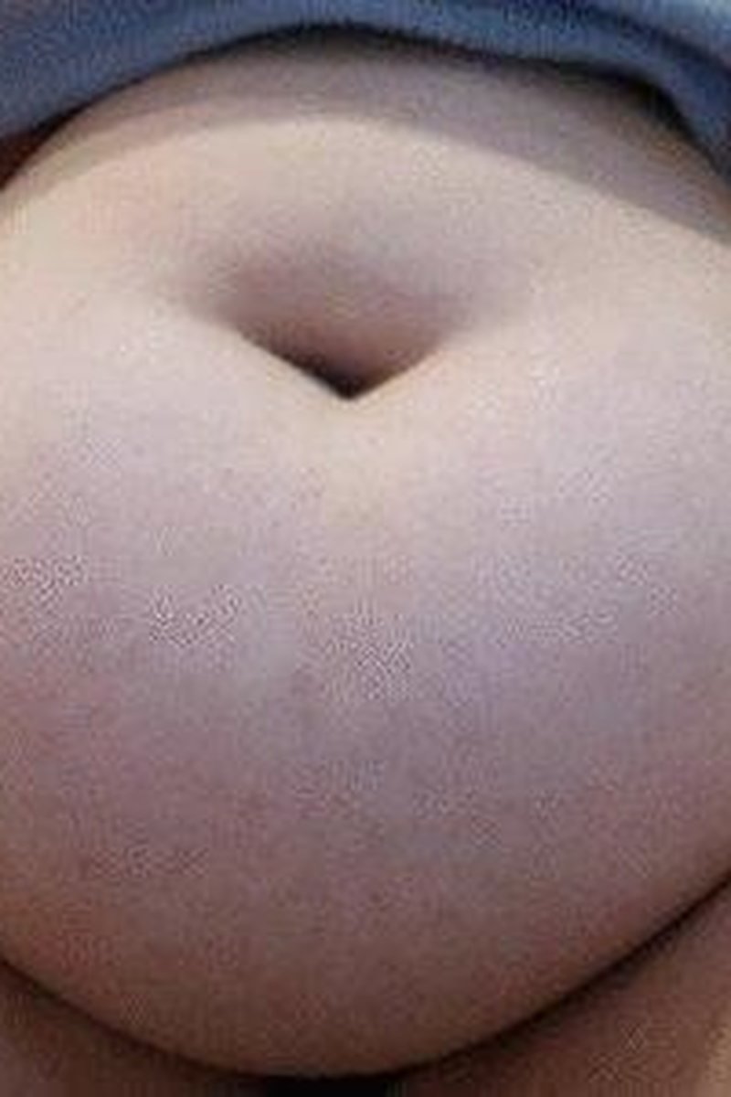 BBW Chloe: Belly Button Fun! - Screenshot 1 of 4 - BBW