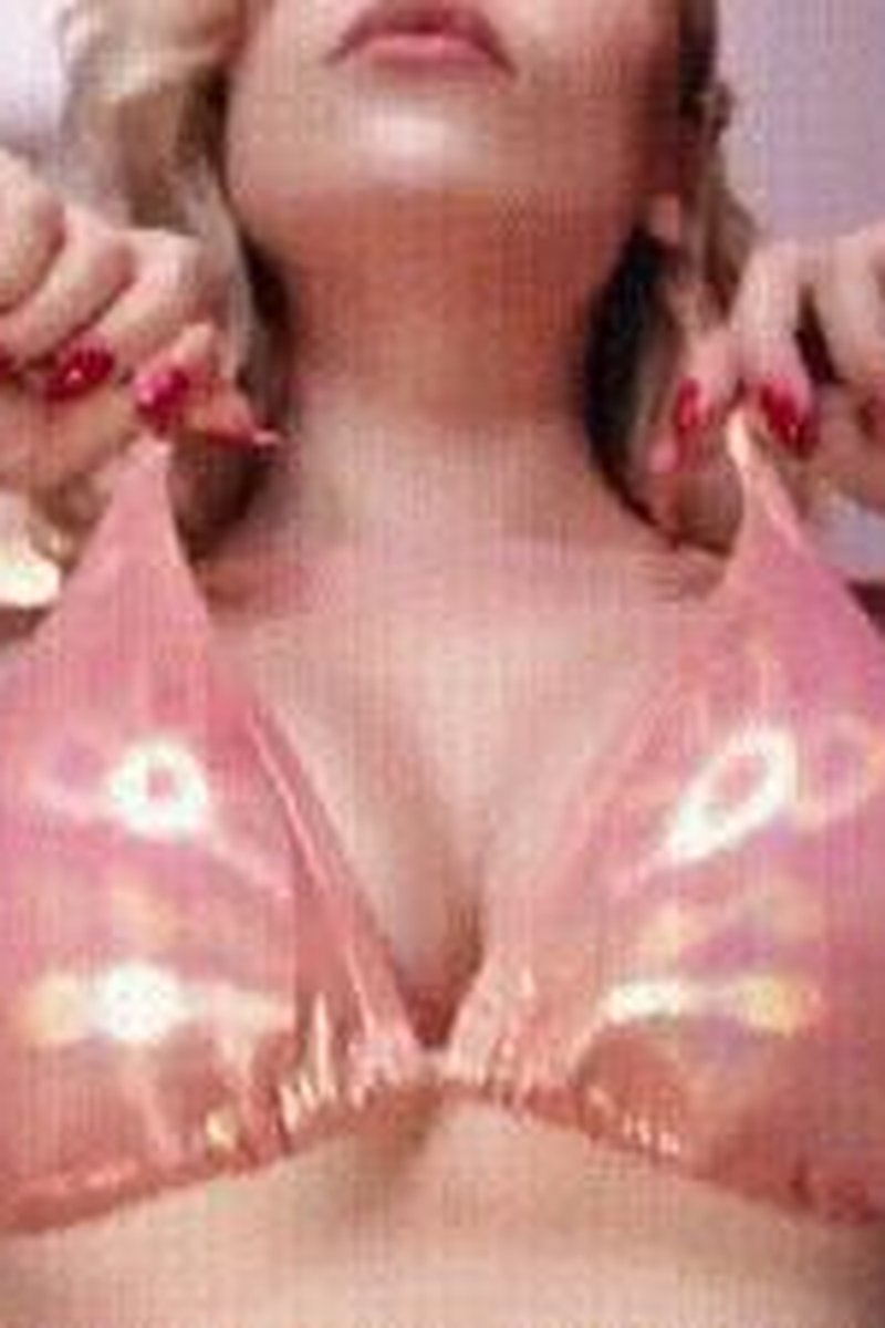 Shiny Seduction 2 - Screenshot 1 of 4 - Ass Worship