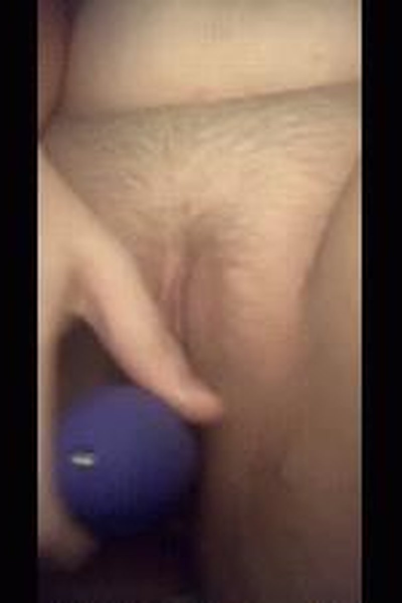 Toy Play - Screenshot 1 of 4 - Hairy Pussy