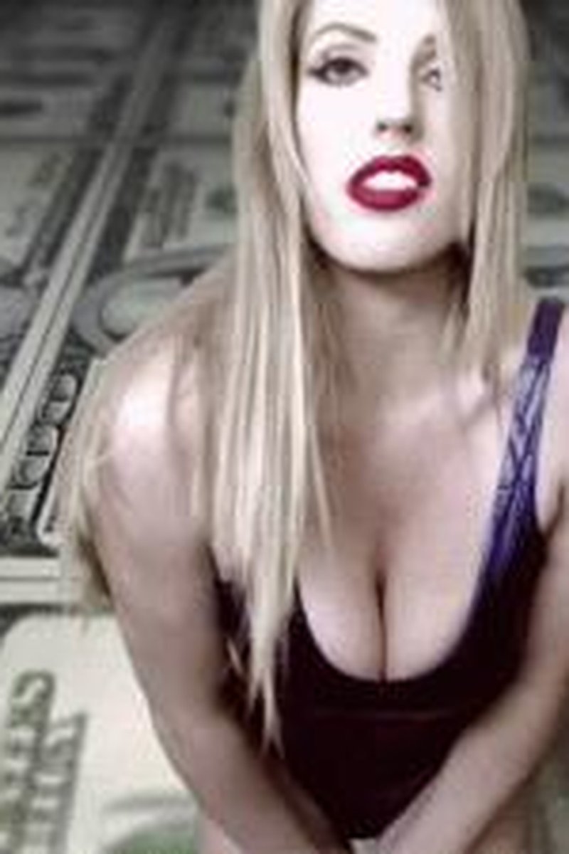 Gold Digger - Screenshot 1 of 4 - Bitch