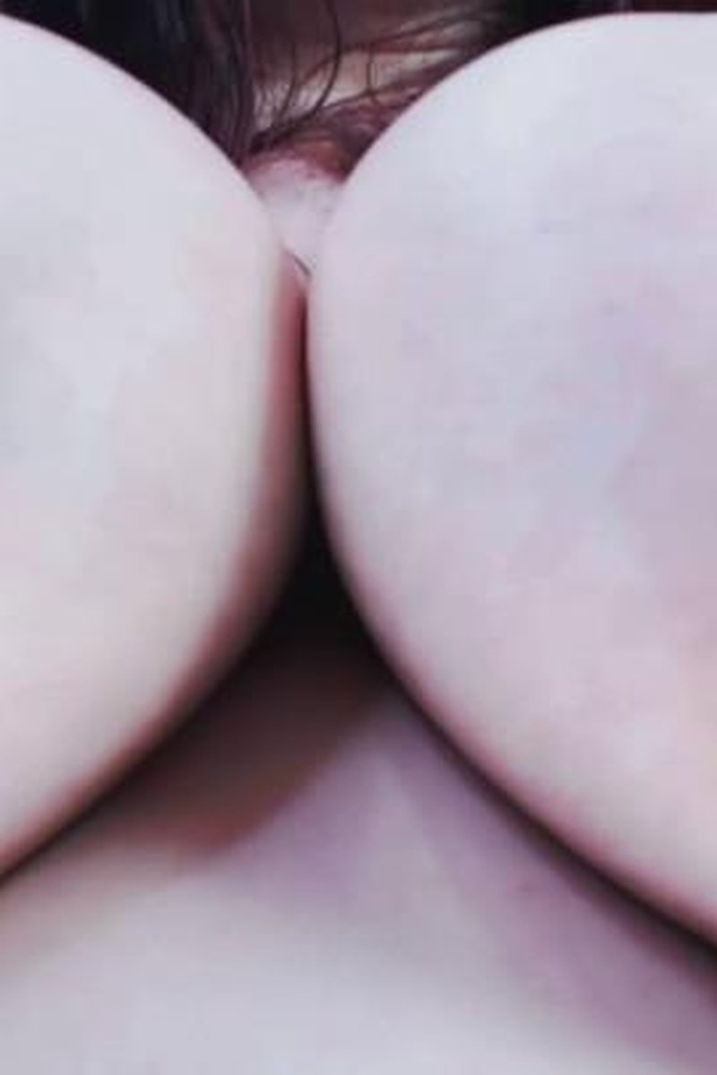 Clap, Dangle, Drop - Screenshot 1 of 4 - Breast Play