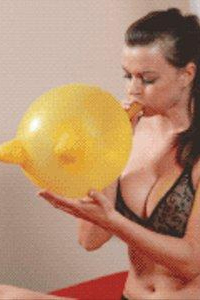 Maxi Mouse - Screenshot 1 of 4 - Balloon Fetish