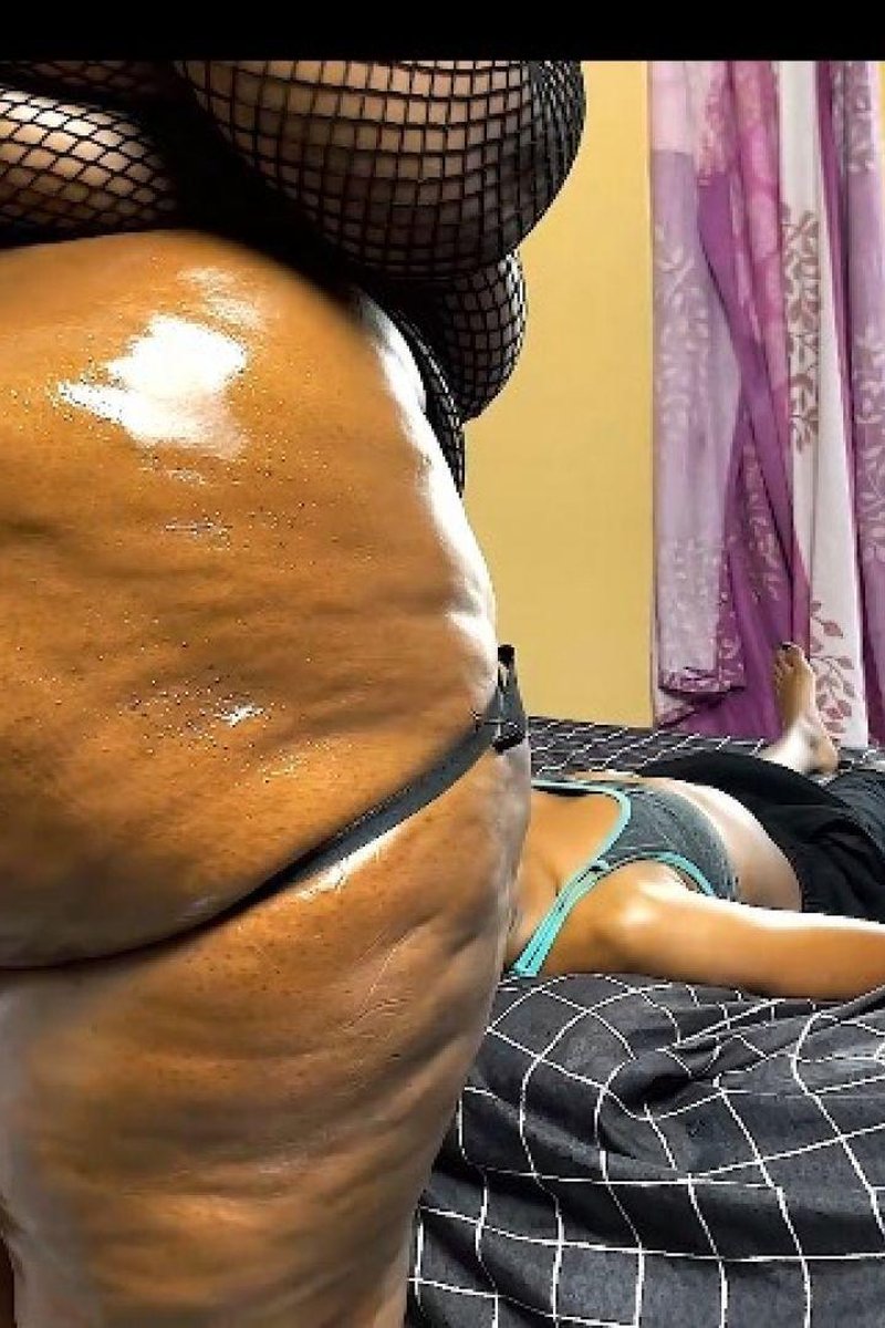 Head Scissors - Screenshot 1 of 4 - BBW