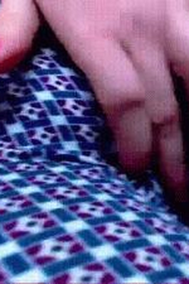 Camel Toe Teasing - Screenshot 1 of 4 - Camel Toe