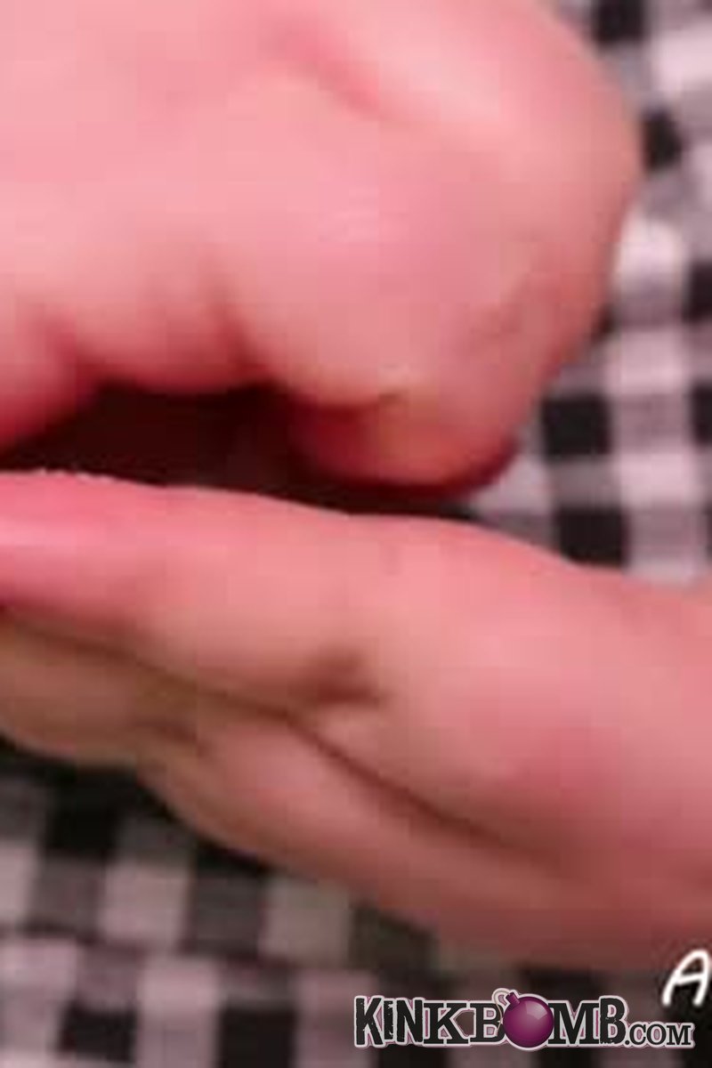 Anastasia Gree: Creamy BBW Hands - Screenshot 1 of 4 - Fingering