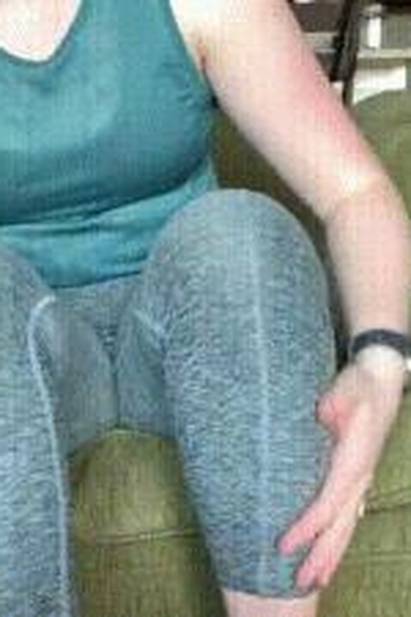 Toe Jam Slave - Screenshot 1 of 4 - Femdom