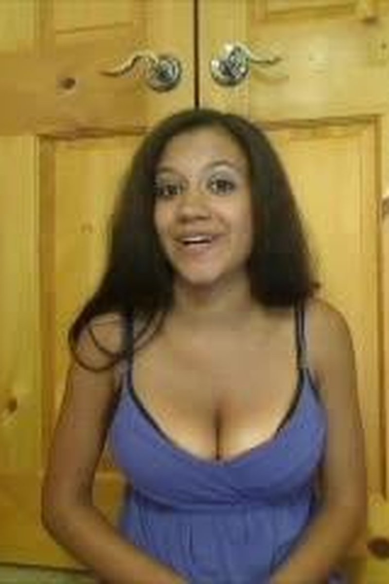 Pisserview! The Pee Interview - Screenshot 1 of 4 - Golden Shower