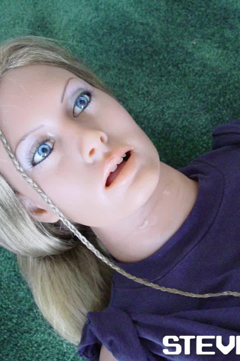 Realdoll Gamer Chick Fuck - Screenshot 1 of 4 - Cosplay