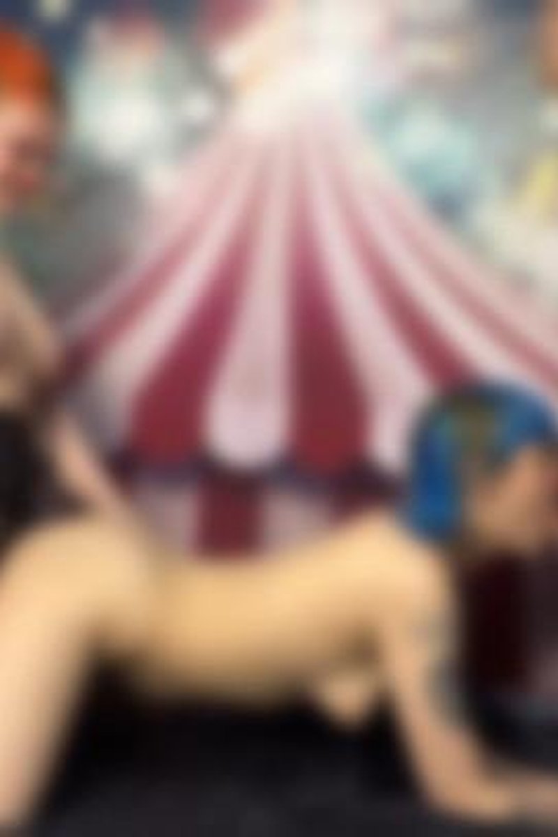 Threesomes Bundle - Stream Only - Screenshot 1 of 4 - Blowjob
