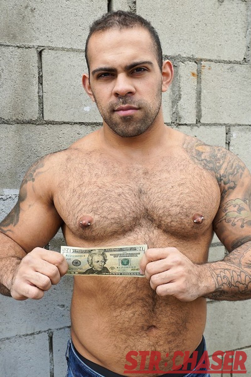 Lorenzo - Screenshot 1 of 4 - Anal