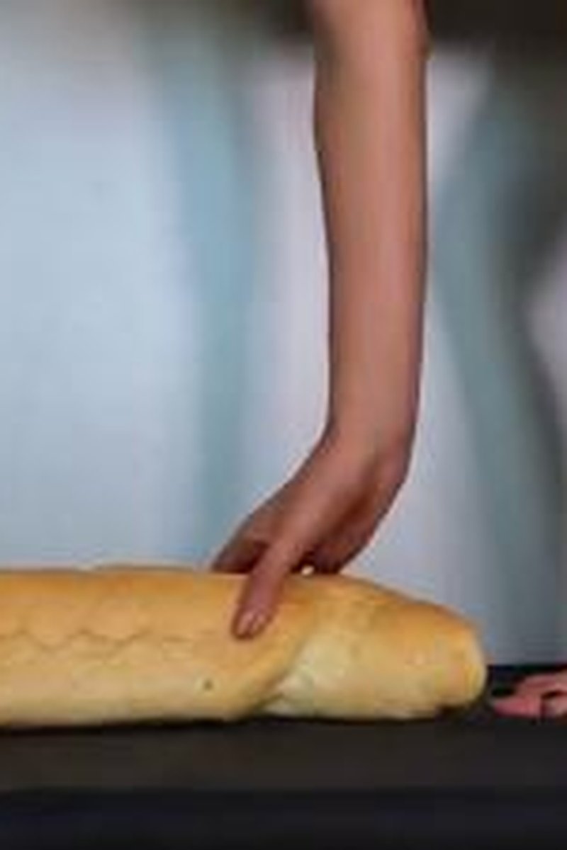 Vivian Bread Trample - Screenshot 1 of 4 - Food