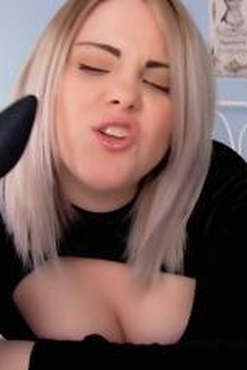 Butt Plug And Edging Task - Screenshot 1 of 4 - Anal