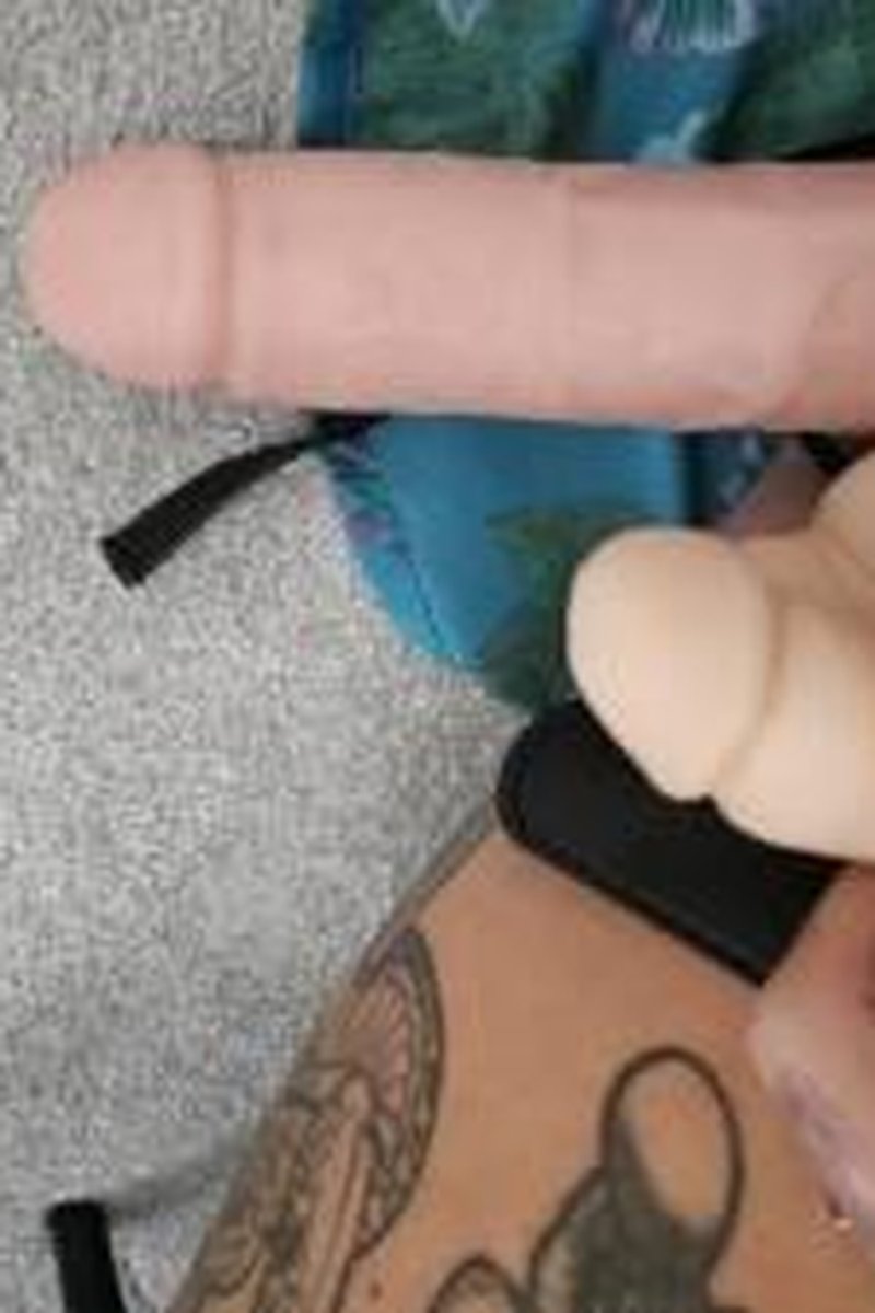 Shrimp Dick! - Screenshot 1 of 4 - Cock Play