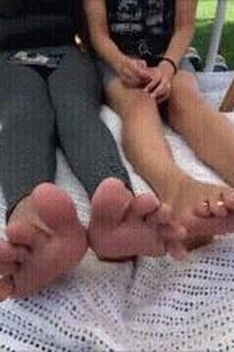 Double Latina Soles - Screenshot 1 of 4 - Domination