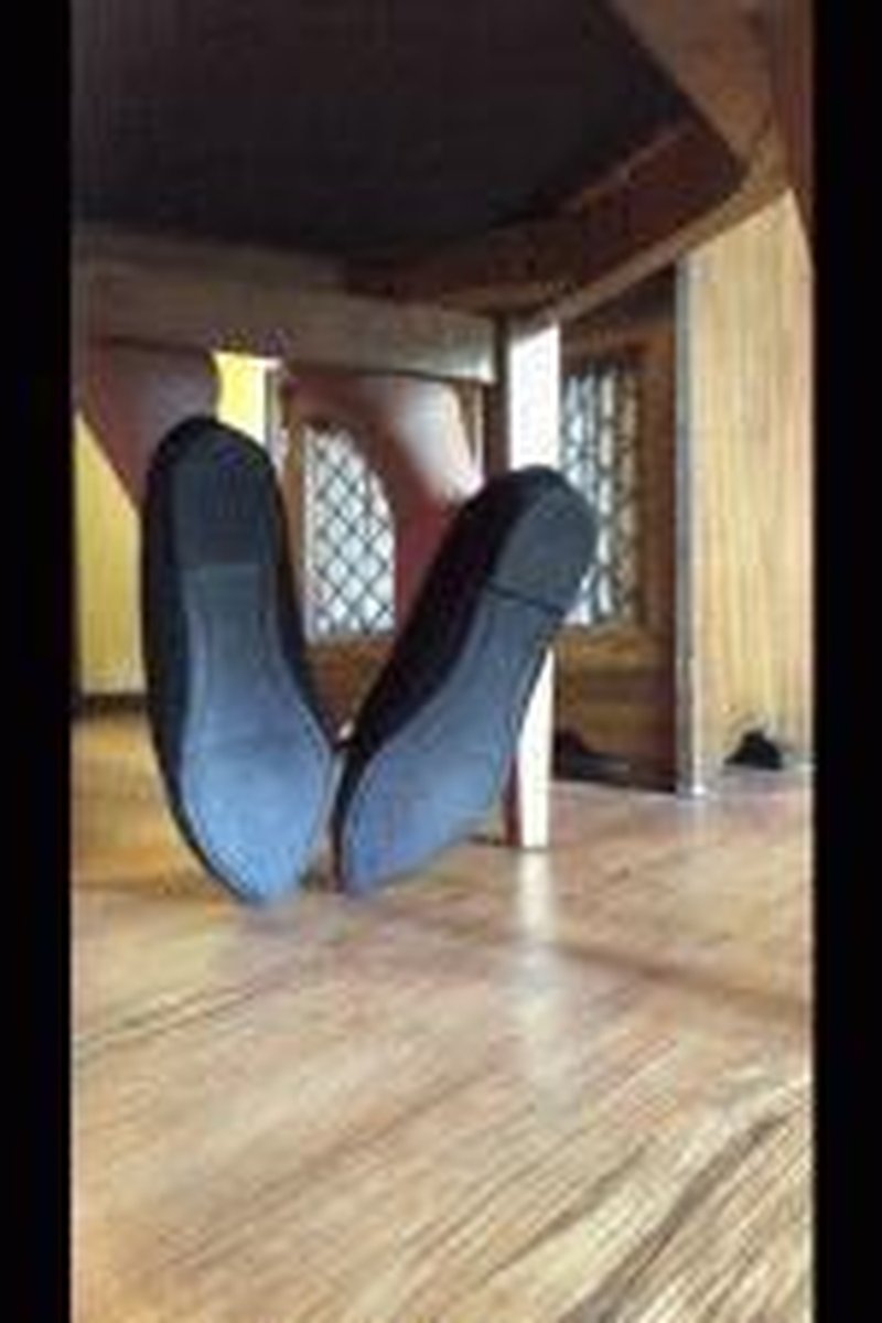 Dangling My Flats - Screenshot 1 of 4 - Dangling
