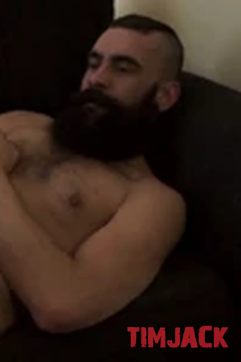 Chris Perry - Screenshot 1 of 4