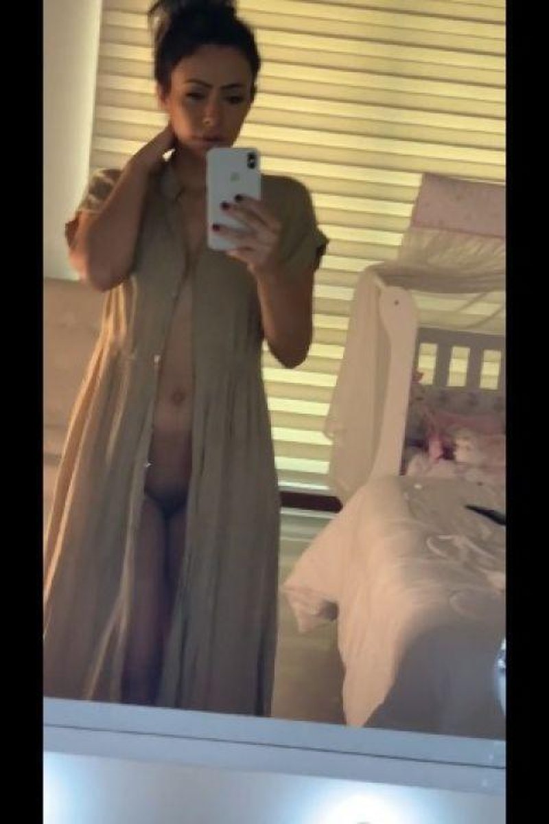 Striptease - Screenshot 1 of 4 - Caroortiz