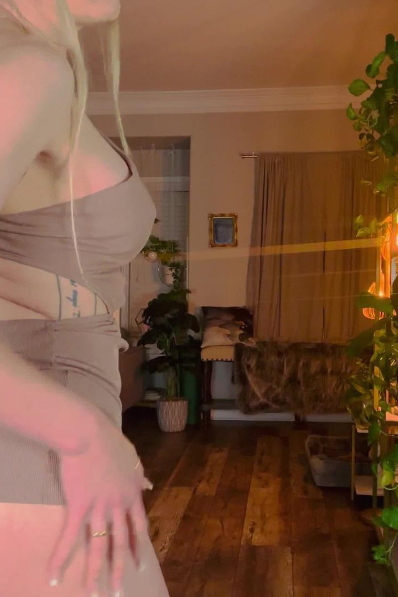 TP-iwantclipskerrikingsclipstore-upskirt-subservience-part-2-by-kerri-king