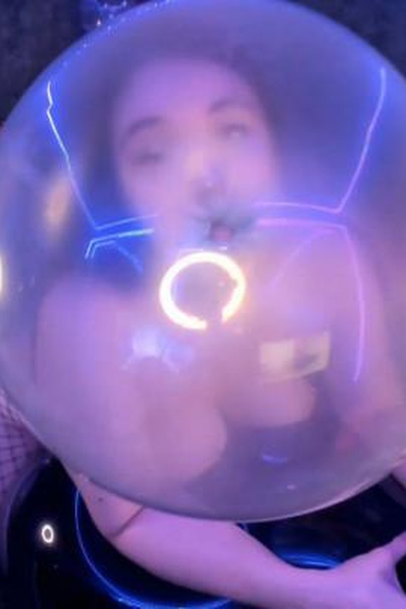 Grape Super Bubbles - Screenshot 1 of 4 - Bubble Gum