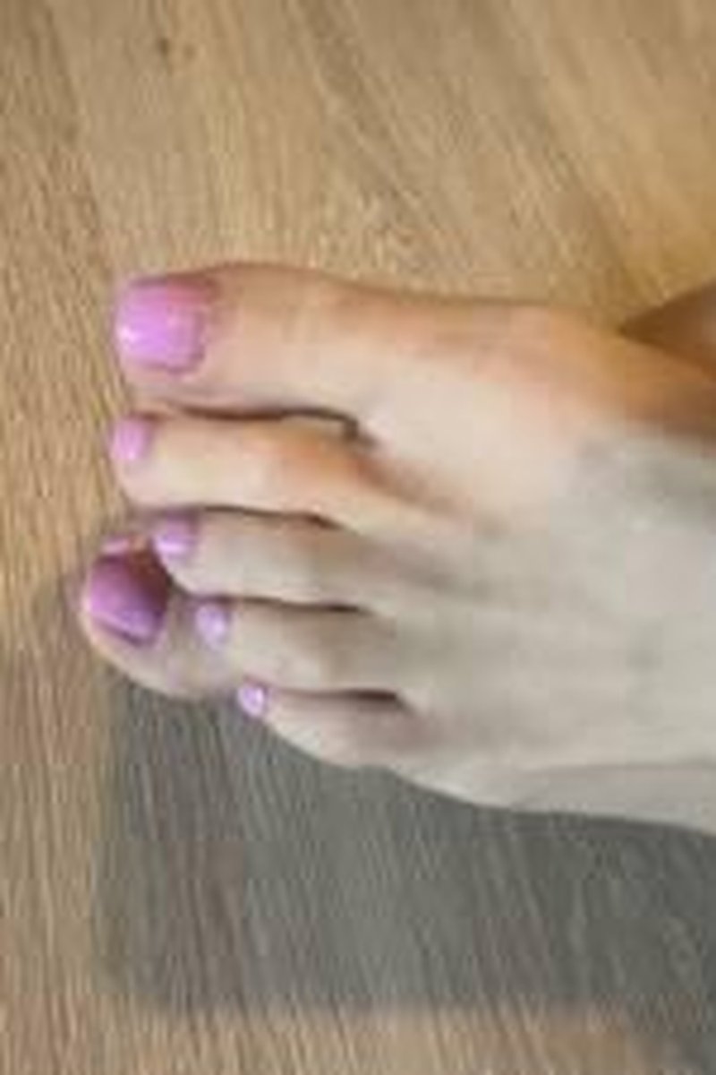 Fresh Spring Pedi - Screenshot 1 of 4 - Foot Fetish