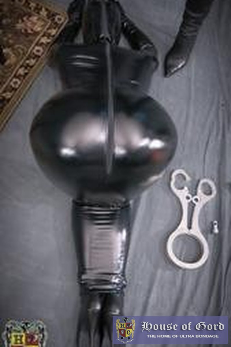 Caged, Cuffed & Hooked - Screenshot 1 of 4 - Anal
