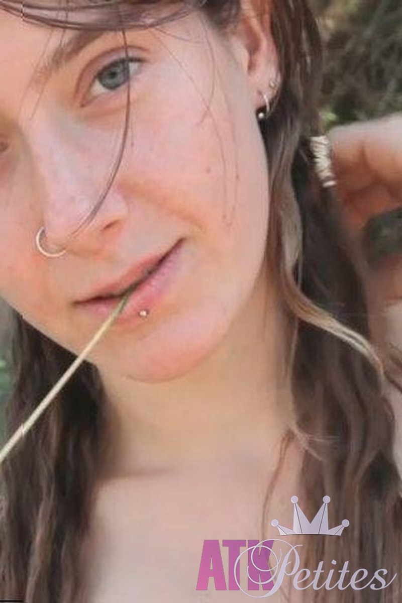 Roe - Interview - Screenshot 1 of 4 - Roe Roe001