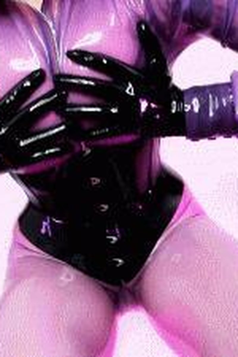 Craving More - Screenshot 1 of 4 - Addiction Fetish