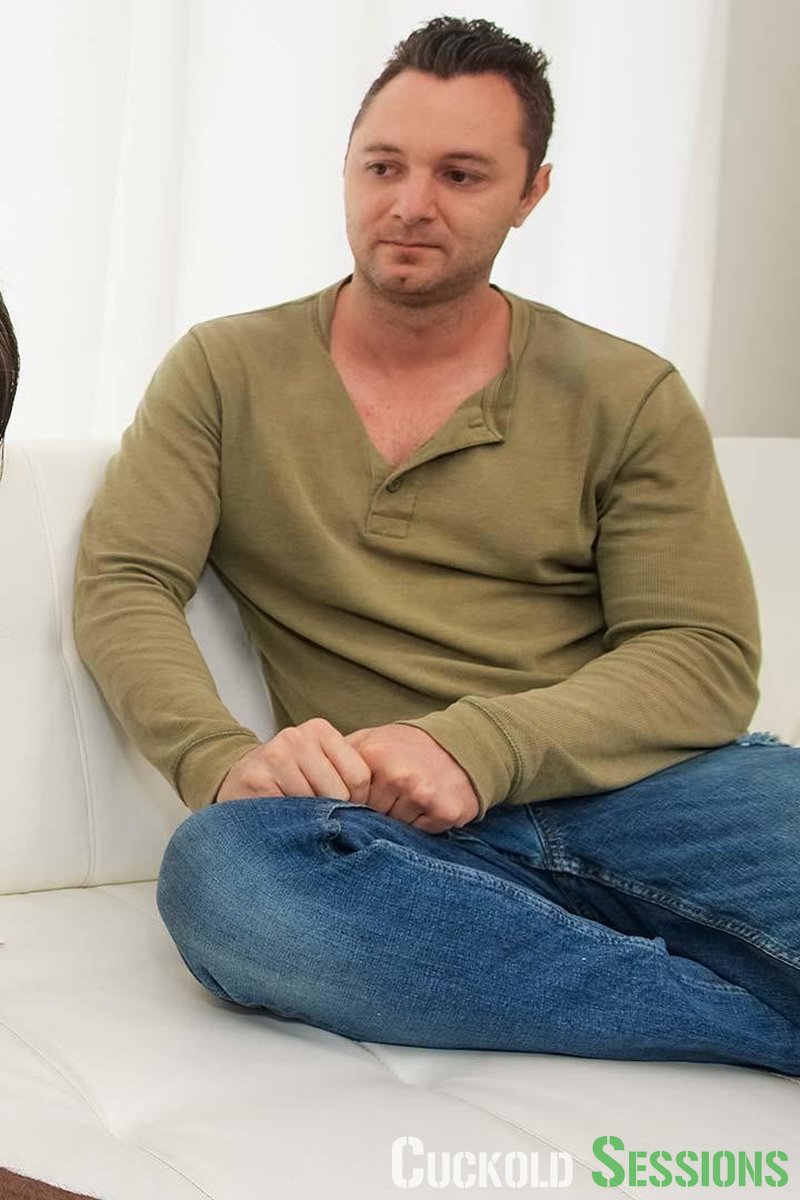 Aria Carson - Screenshot 1 of 4 - Brown Hair