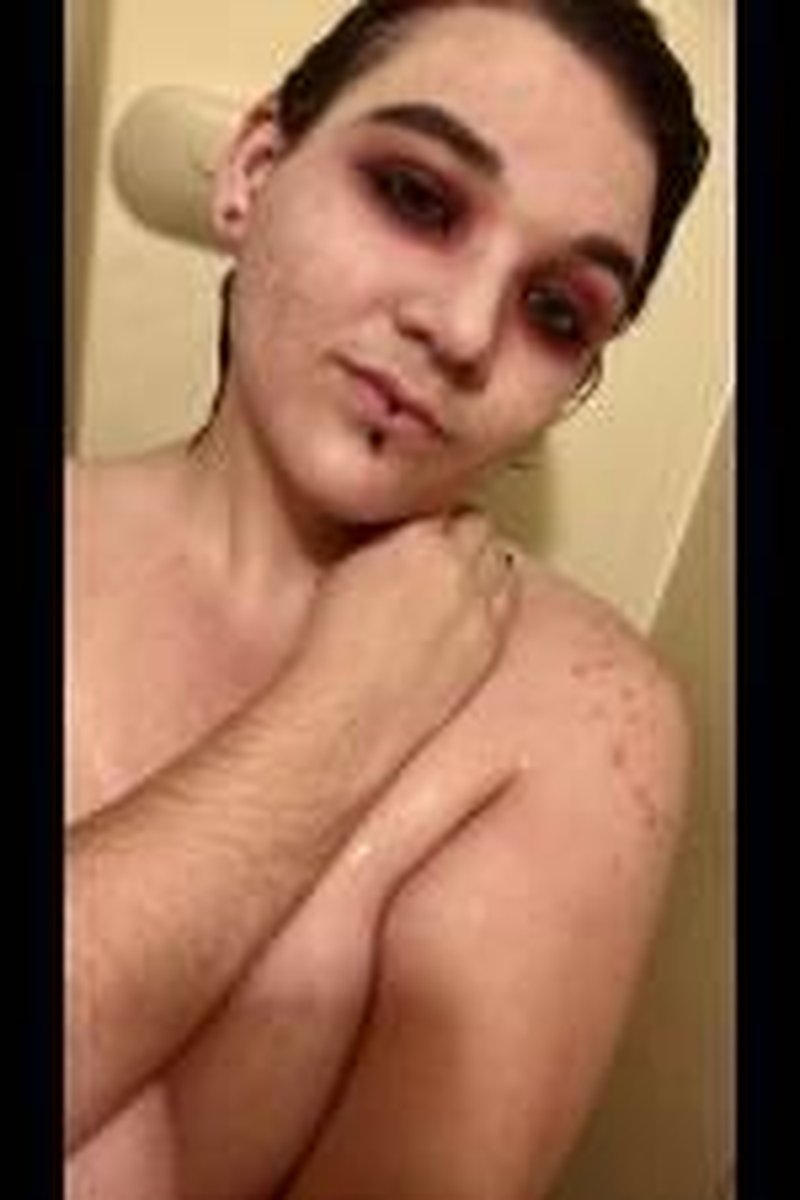 Shower - Screenshot 1 of 4 - Belly Fetish